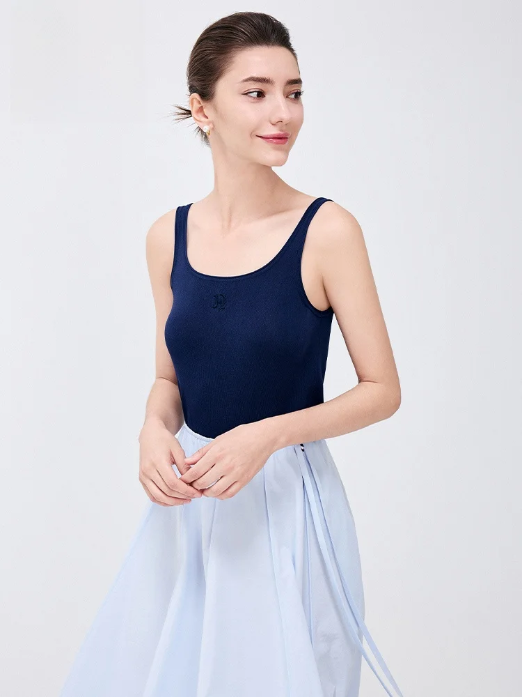 

Женская майка Navigare Commuter Slim Fit: Новая летняя модная универсальная майка на бретелях из нейлона и вискозы с высокой эластичностью, U-образный вырез, внутренняя подкладка.