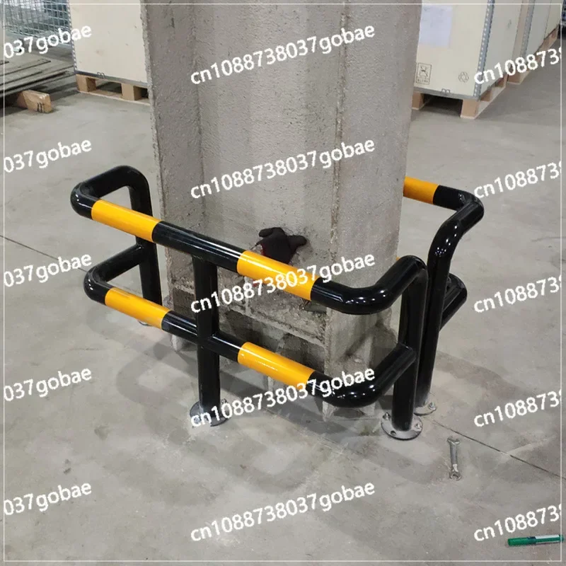 Guardrail anti-collision corner cement column steel pipe right angle factory load-bearing column fence