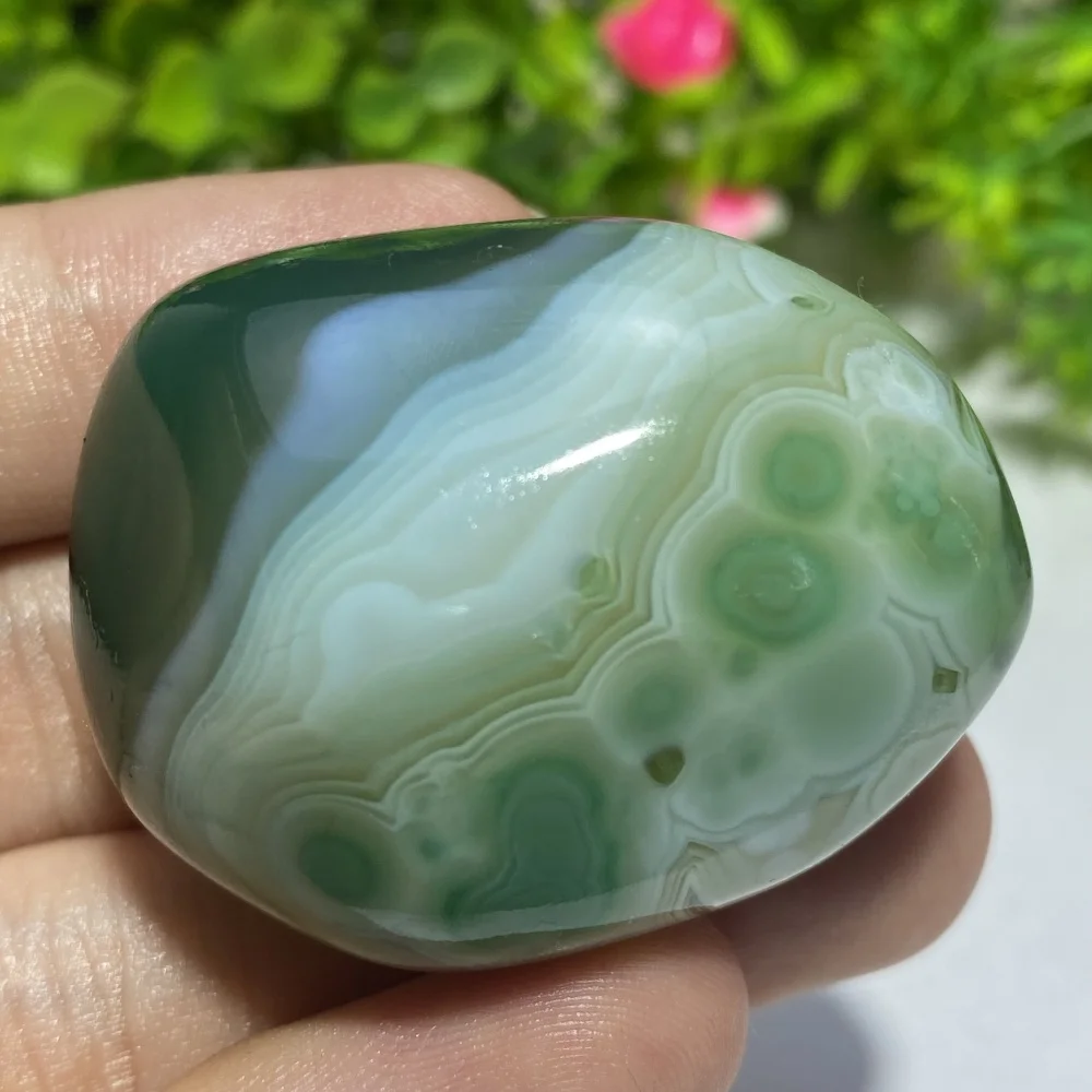 Green Silk Agate Natural Crystal Gemstone Specimen Small Palm Stones Spiritual Healing Crystal Decoration for Halloween Gift