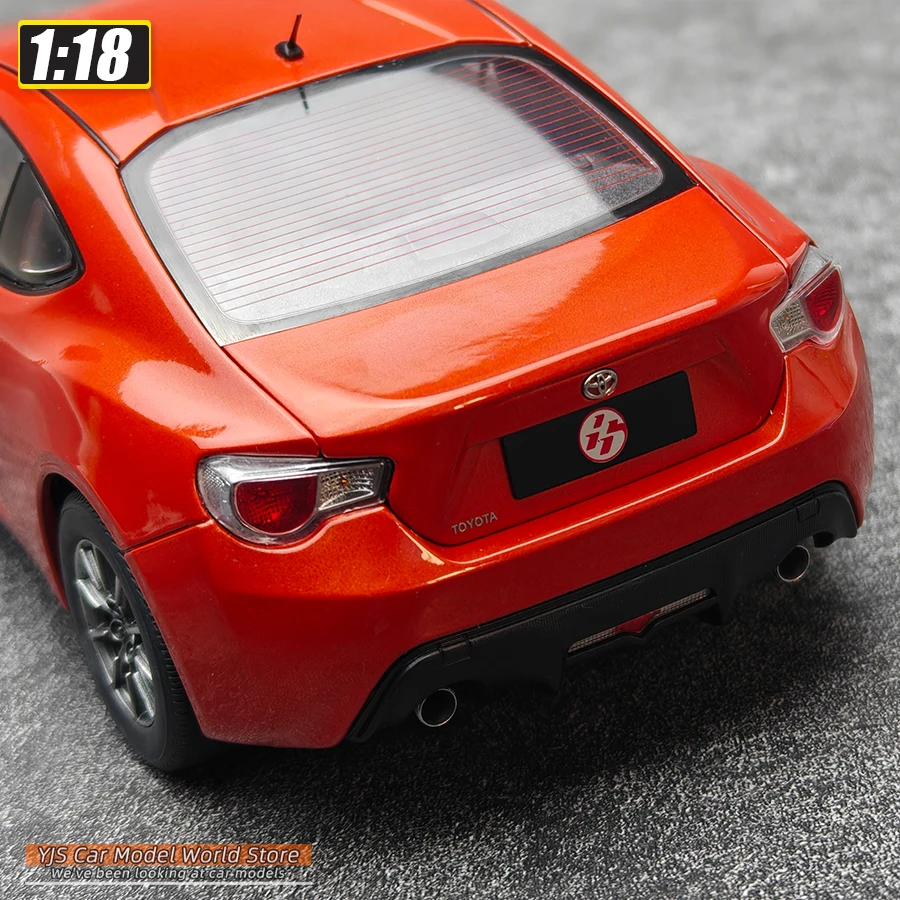 โมเดลรถสปอร์ต OEM 1/18 GT86 ของสะสมตกแต่งบ้าน วัสดุโลหะ เหมาะเป็นของขวัญวันหยุด
