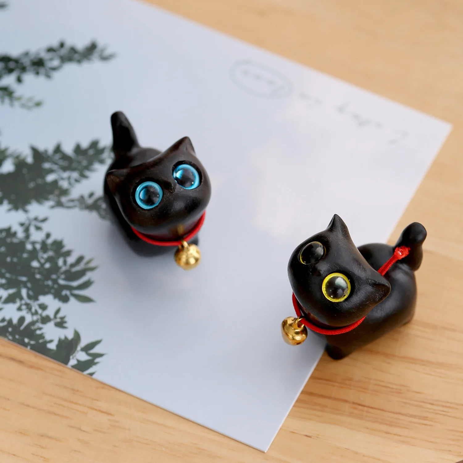 Mini Natural Wood Cat Dog Miniatures Hand-Carved Wooden Puppy Kitty Figures Room Decor Home Decoration Accessories