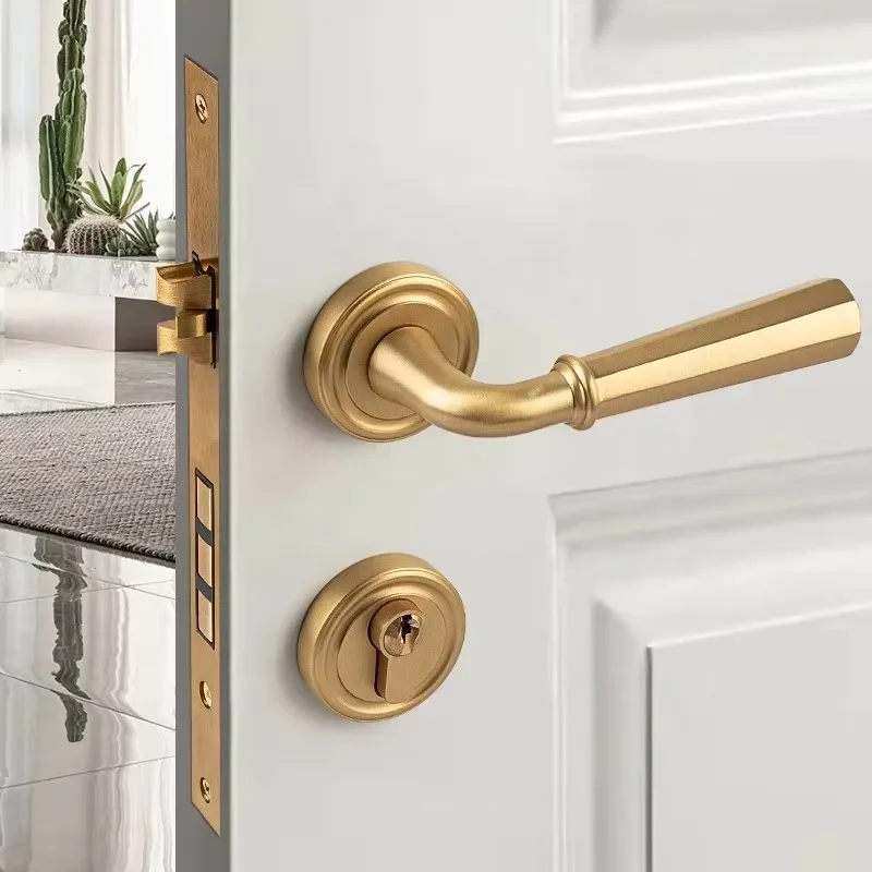 Hot Sale Home Hotel Wooden Doors Mute Magnetic Door Locks and Handle Set Gold Antique Brass