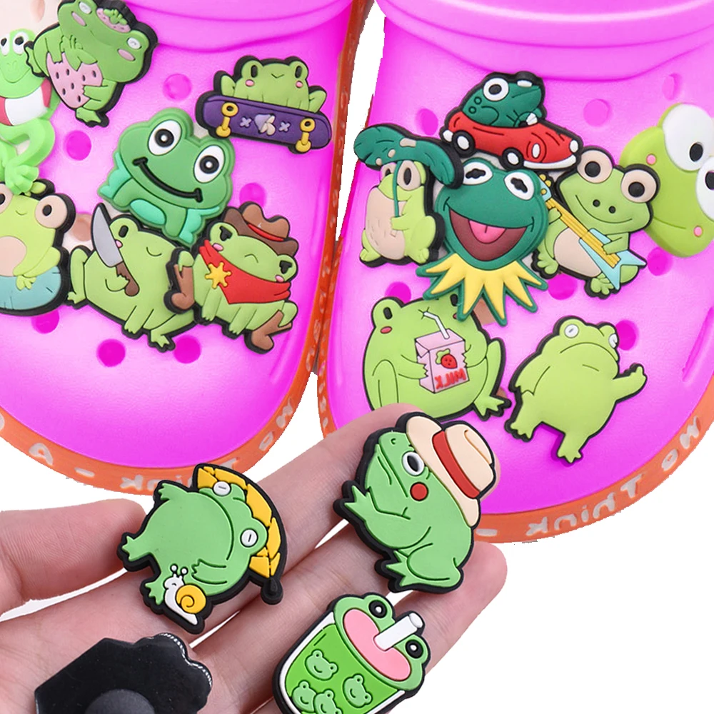Wholesale 1pcs PVC Shoe Accessories for Crocs Charms Funny Green Frog Badge Women Sandals Buckle Kids Pins Men Decoration Jeans