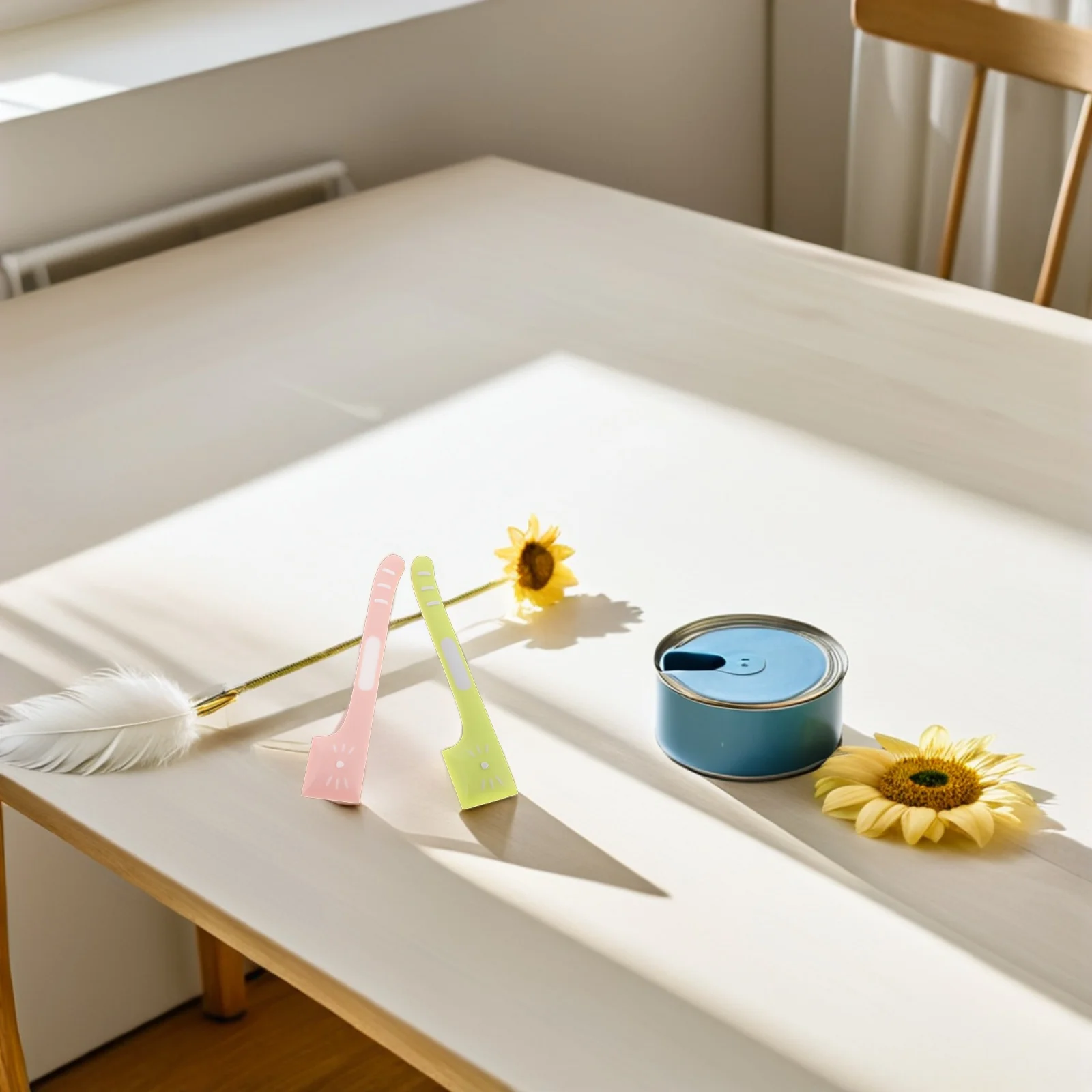 

4pcs Pet Feeding Spoon For Cats Dogs Long Handle Cat Can Scoop Wet Food Spatula Durable Plastic Pet Canned Food Opener Kitchen