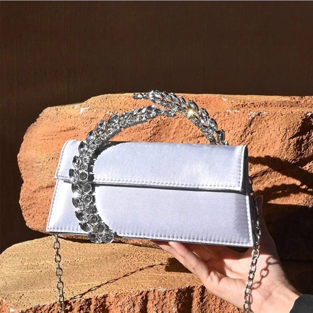 

JIOMAY модная женская социальная банкетная сумка, маленькая квадратная сумка из шелкового атласа с лезвием ивы, блестящая сумка со стразами