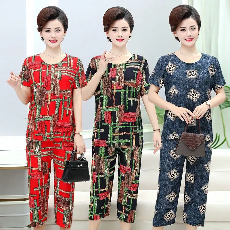 Summer Ice Silk Mom Set 2025 Mid-aged And Elderly Short Sleeve Eighteen Pants Elastic Two-piece Set Comfortable Grandma Casua...