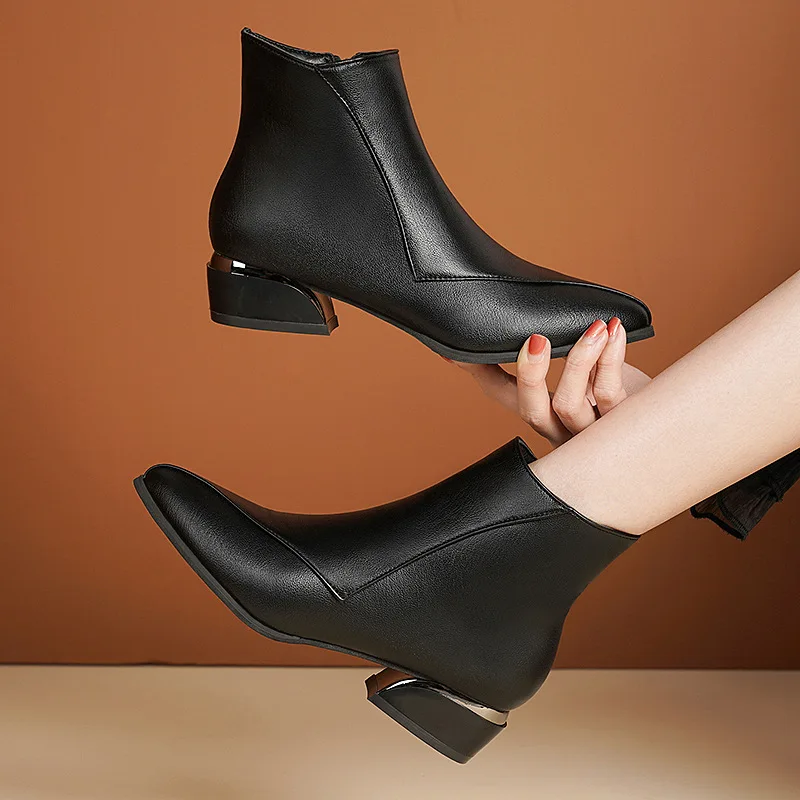 

Autumn New Women Pointed Short Boots Outdoor Casual Walking Shoes Women Warm Low Heeled Ankle Boots Women Versatile Short Boots