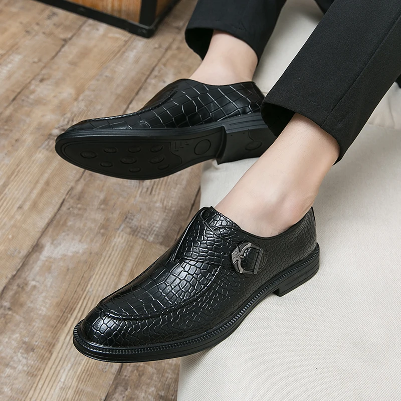 

Новые деловые мужские лоферы, повседневные удобные модные туфли с острым носком, черные/коричневые, размеры 38–46 для социальных мероприятий