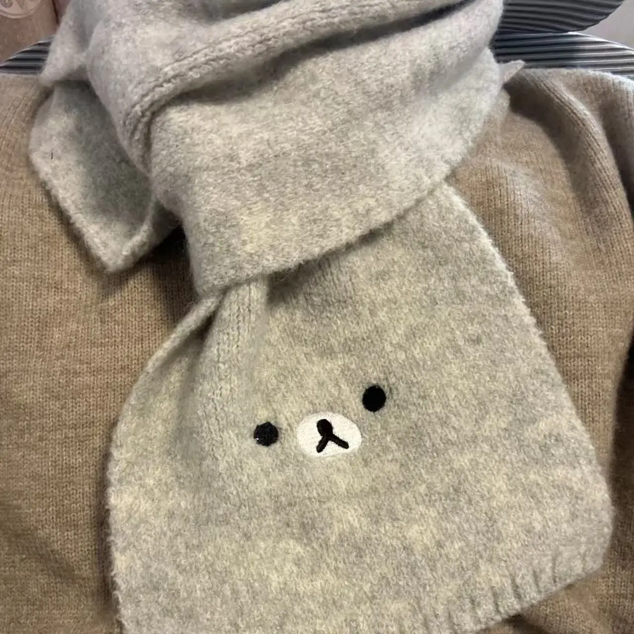 

Kawaii Rilakkuma Scarf Thickened Warm Neck for Autumn and Winter Versatile Shawl for Student Travel Unisex Girl's Gifts Toys