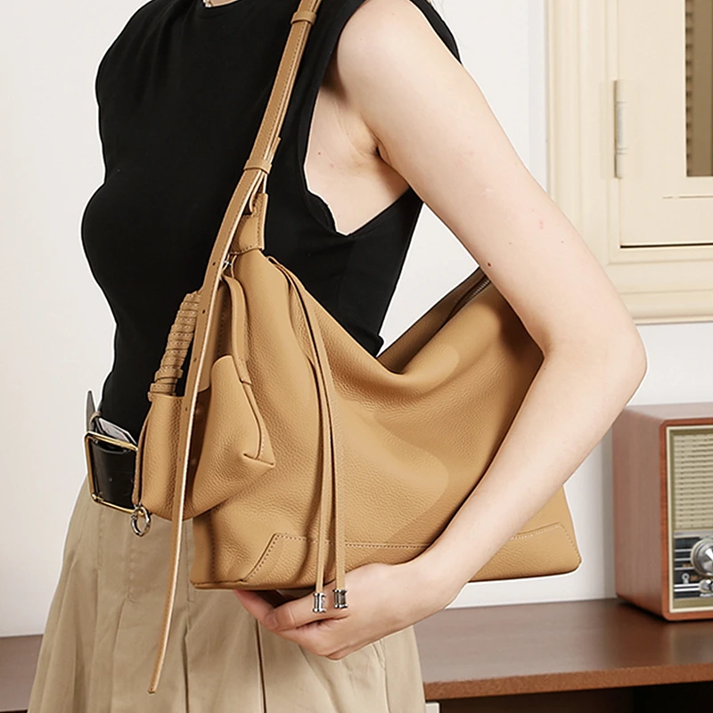 

Toptrends Real 100% Cow Genuine Leather Hobo Shoulder Bags 2025 Trend Designer Work Crossbody Purses Crescent Ladies Handbags