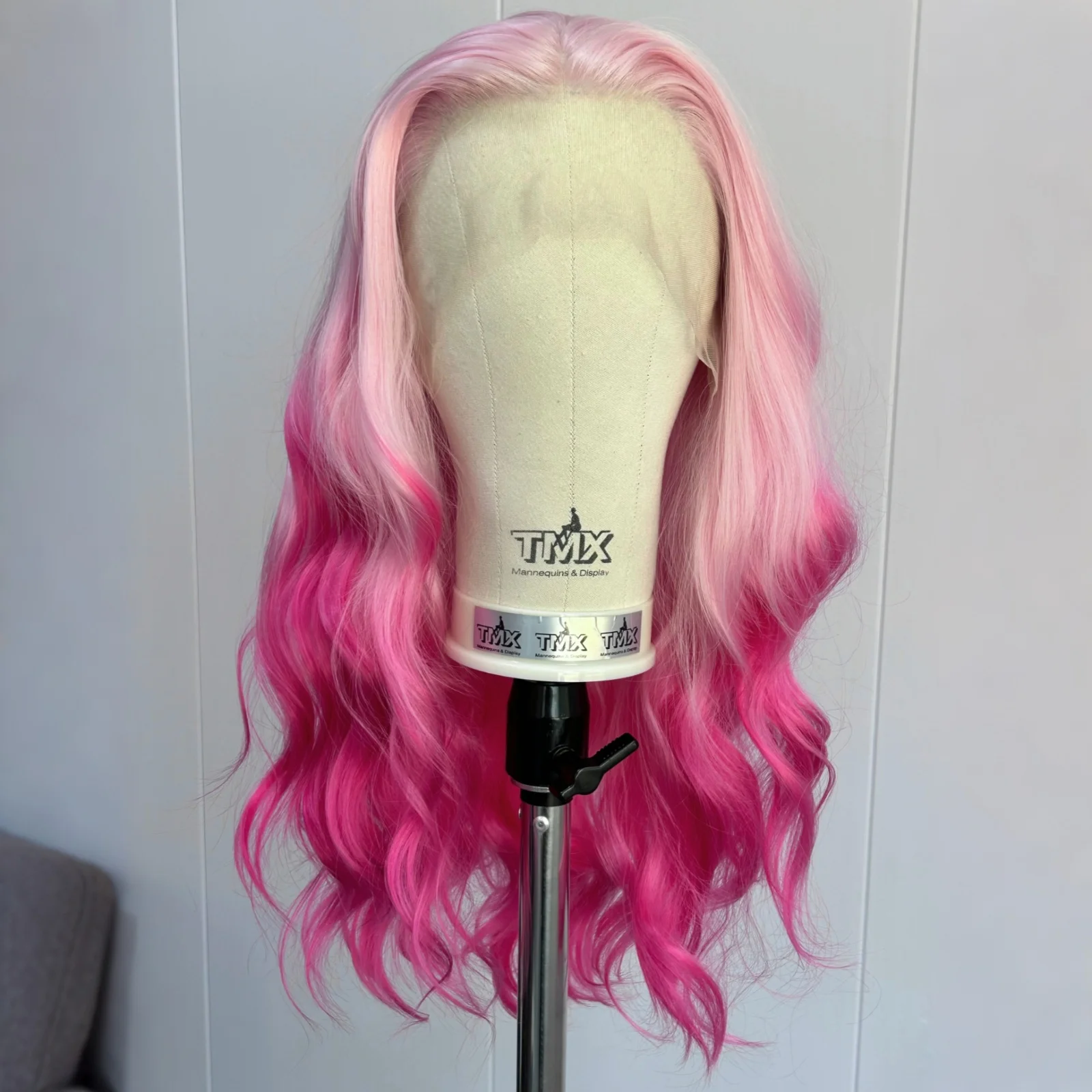 Body Wave Ombre Pink Synthetic Lace Front Wigs for Women Middle Part Pre Plucked Light Pink Straight Hair Highlight Colored Wigs