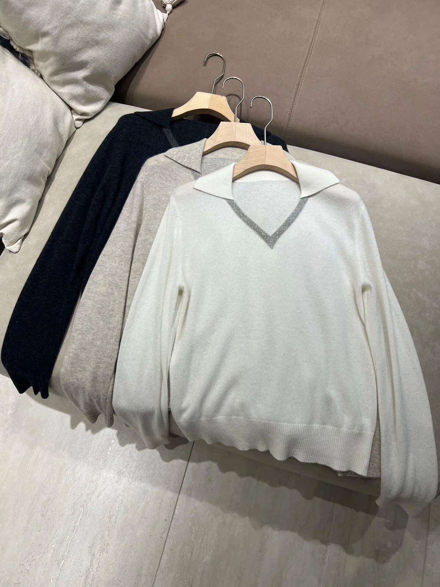 Women Lapel V-Neck Cashmere Sweater Fine Shimmer Trim Long Sleeve Knit Slim Fit Inner Top Autumn Winter