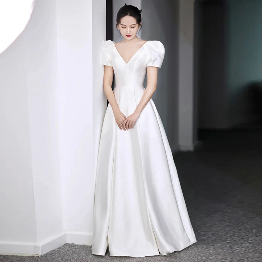 

Элегантное Атласное Свадебное Платье до пола с V-образным вырезом и коротким рукавом