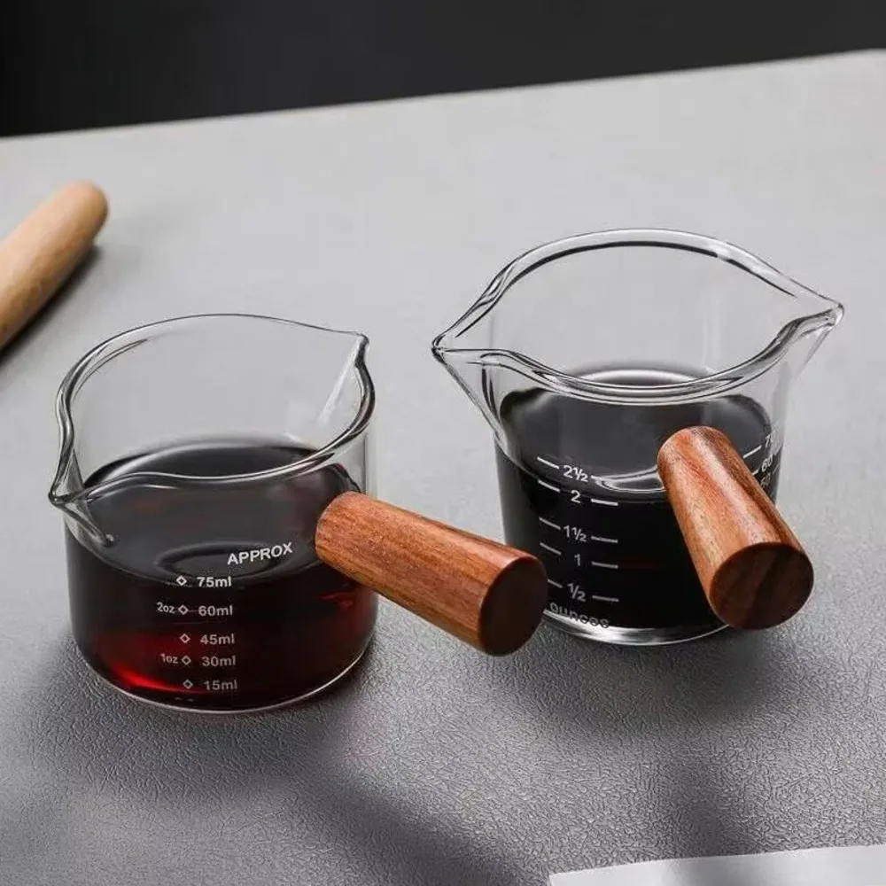 

Borosilicate Glass Mini Milk Jug - Small Measuring Cup with Wooden Handle, Perfect for Coffee, Latte & Cocktails