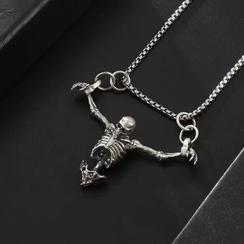 Simple Retro Trend Cross Confession Skull Pendant Men's Necklace Hip Hop Punk Goth Half Skull Hanging Party Jewelry Pendant Gift