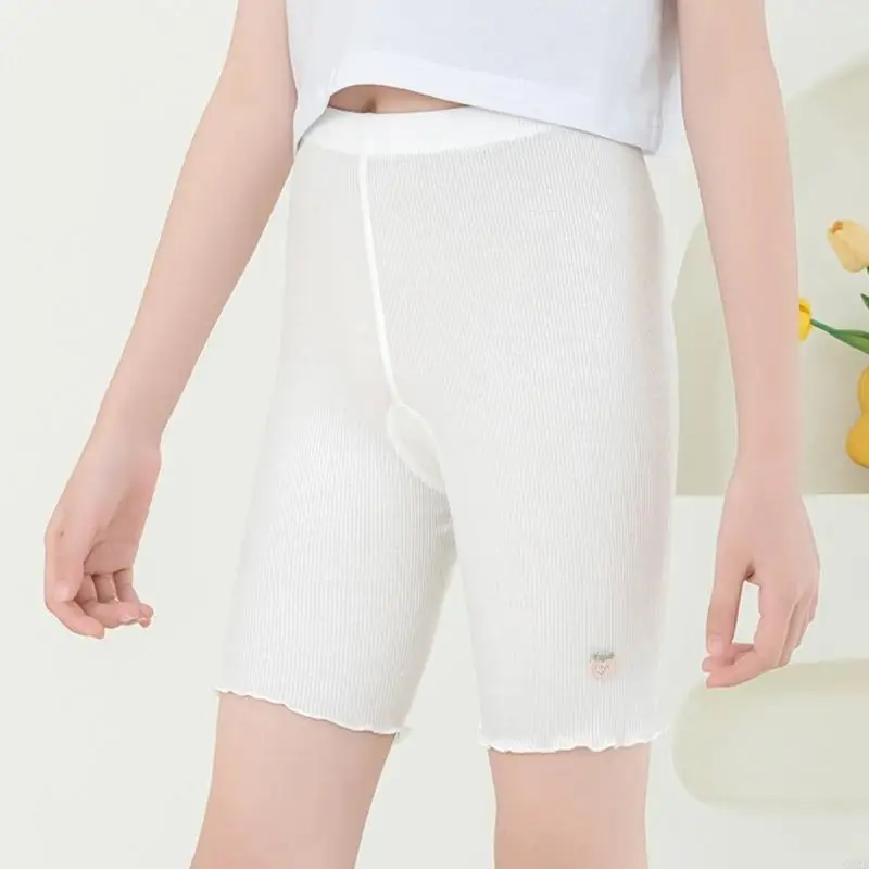 CORB rutschfeste kurze Hose mit dehnbarem Bund für kleine Mädchen. Leichter Stoff hält bei Sommeraktivitäten kühl