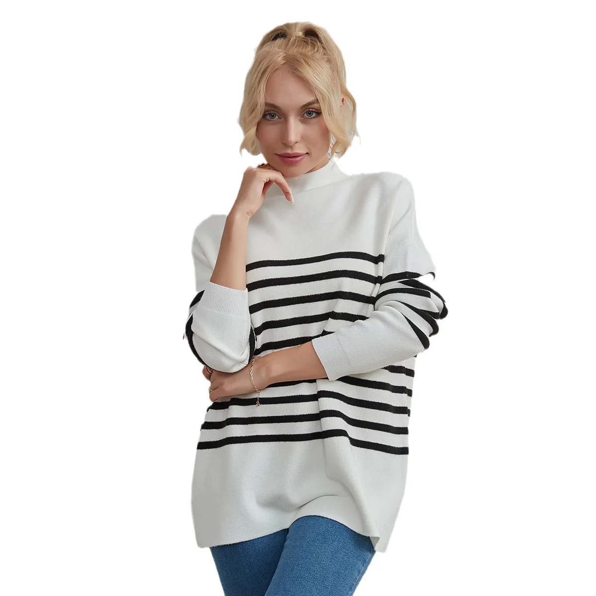 2023 Women's Large Stripe Versatile Round Neck Top Simple And Relaxed Loose