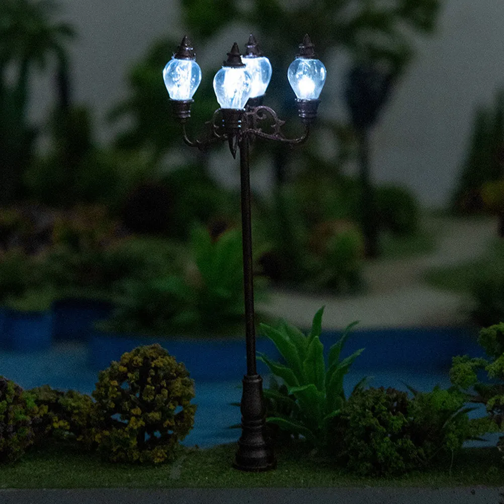 

2Pcs Mini Yard Lamp Decorative Streetlight Mini House Lighting for Garden Landscape DIY Sand Table Ornament Miniature Ornament