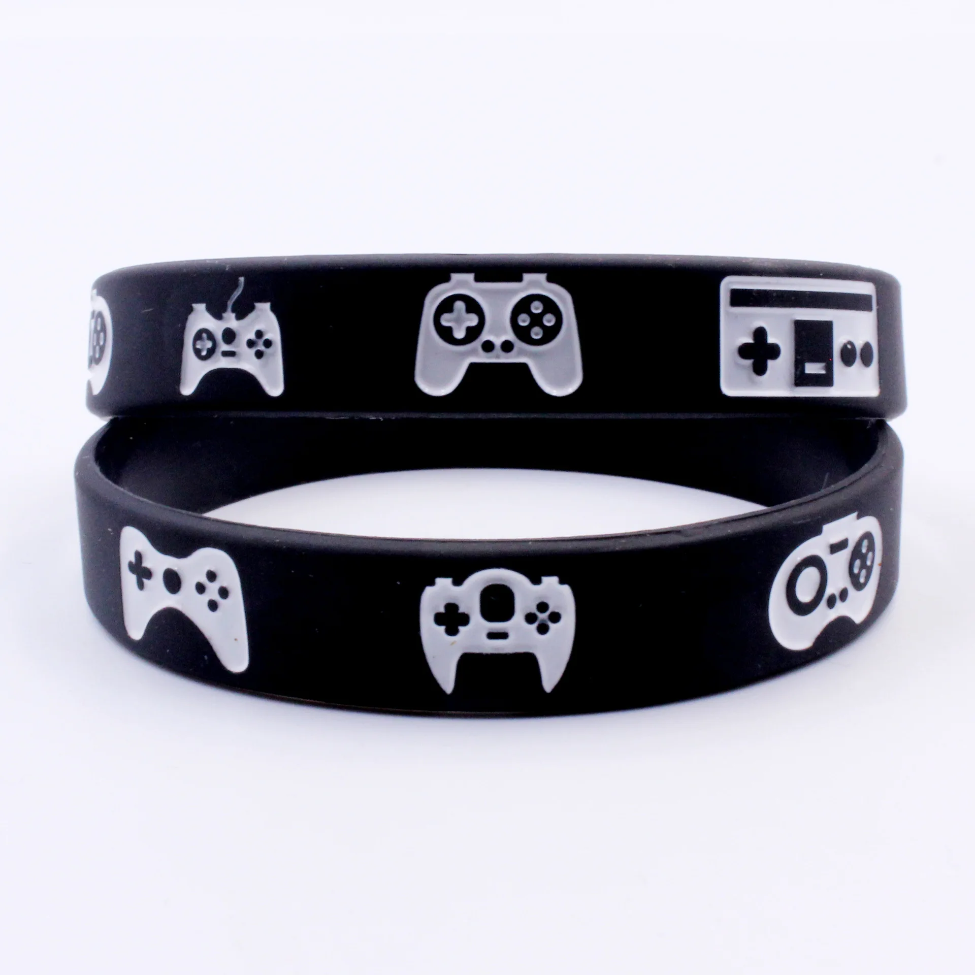 1PC NEW Game Controller Logo Debossed Printed Bracelet Game Lover Bangles Black and White Wrist Strap Men Bracelet Gifts SH367