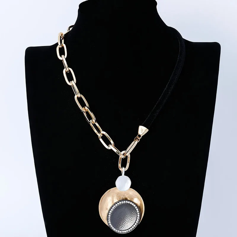 

DIY accessories exclusive for popular European and American personality fashion contrasting colors geometric round pearl women's