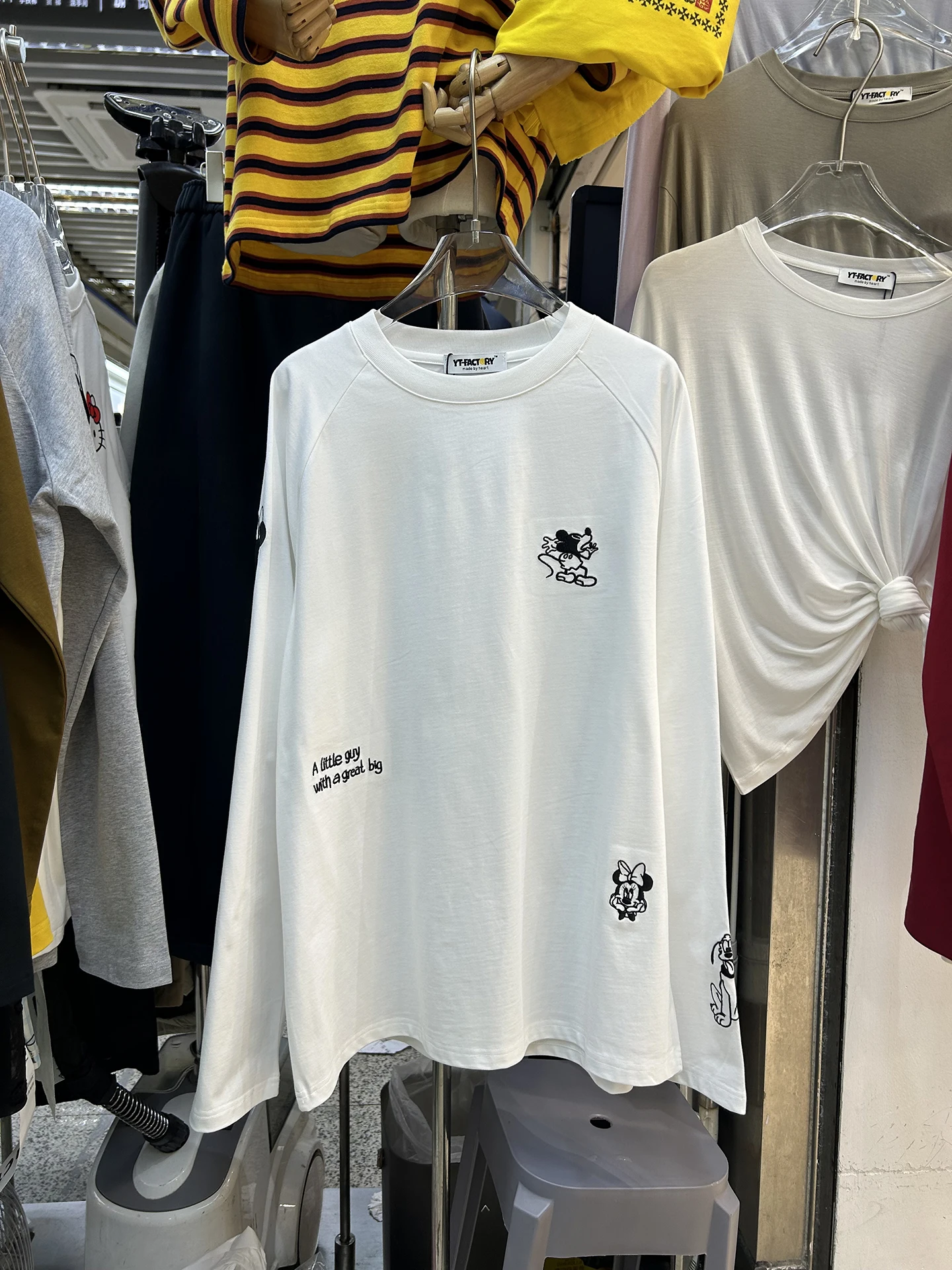 

Женская повседневная футболка с длинным рукавом, вышивкой, большого размера, свободного кроя, средней длины, базовый слой, удобная, дышащая