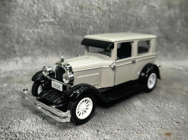 

1/32 New Arrival Special Price Diecast Metal American Vintage 1926 Classic Car Model Furniture Display Collection Toys