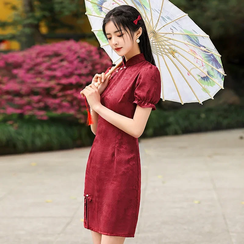 Yourqipao-Chinese Stand Collar Lace Cheongsam Curto, Jacquard Cheongsam, Vestidos de Festa de Ano Novo Tradicional, Vermelho