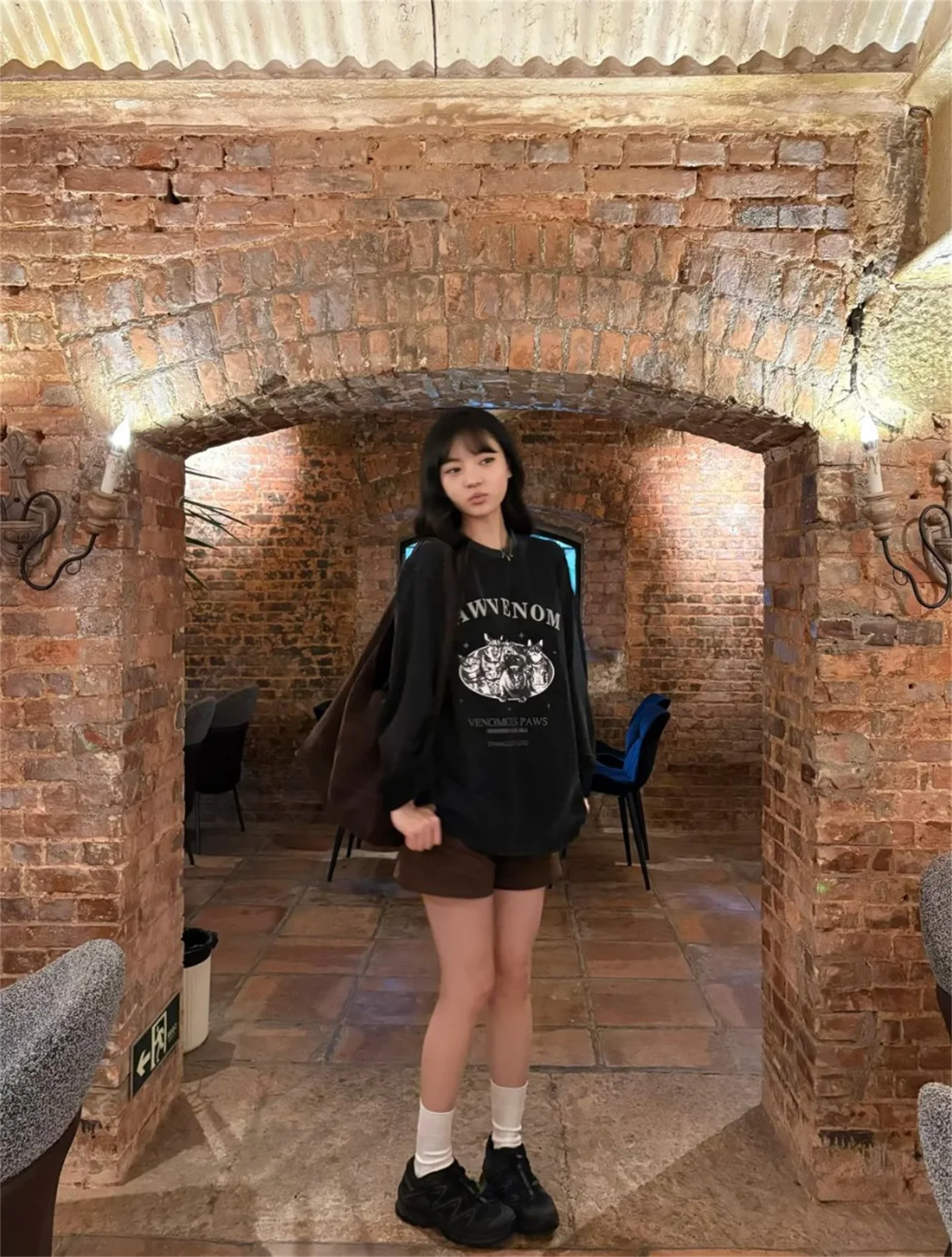 

Retro American Sle Long Sve round Ne Overhead Printed T-irt for Women Trendy Brand Autumn Winter New Arrival