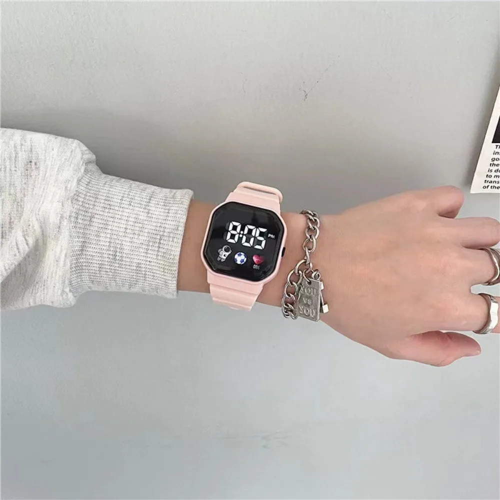 Outdoor Fashion LED Digital Watches Silicone Strap Spaceman Kids Sport Watch Waterproof Electronic Wristwatch Men Women Student