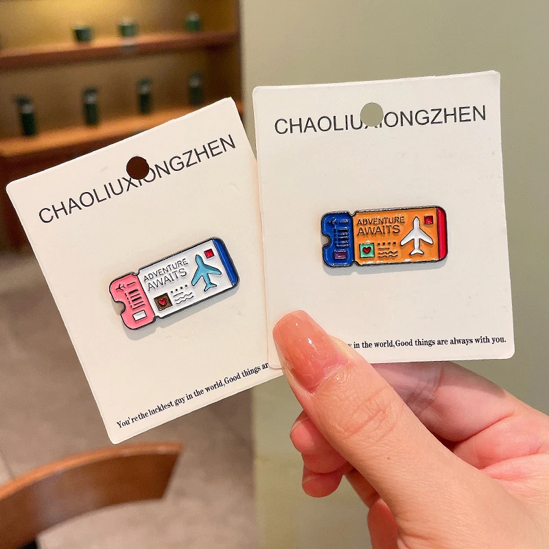 رائعتين على الطريقة اليابانية تذكرة الطائرة بروش للجنسين زوجين شارة الصعود تمرير دبوس الملابس زر بروش التبعي