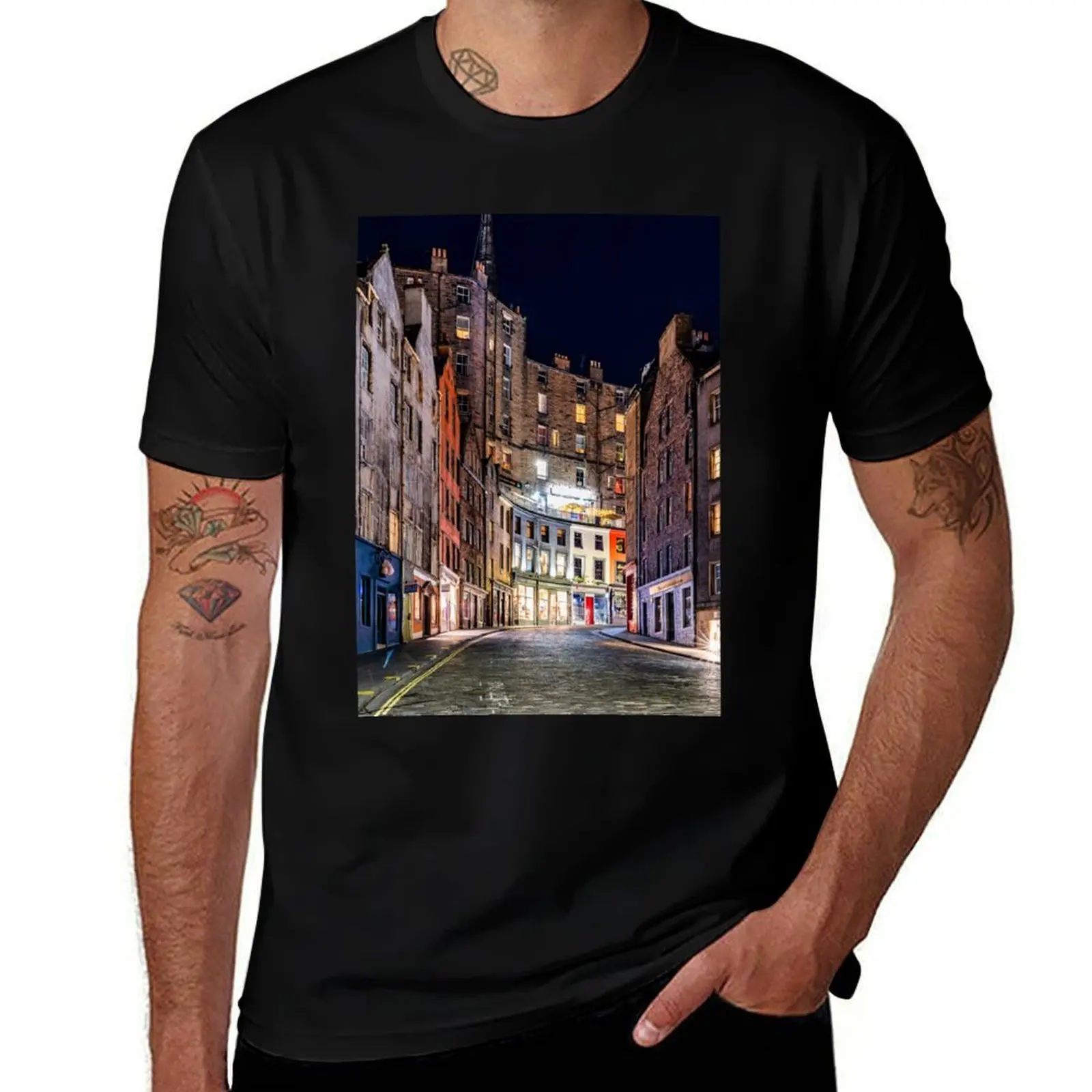 Victoria Street Edinburgh Scotland T-Shirt Sport Basic Moisture Wicking Tee T-Shirt