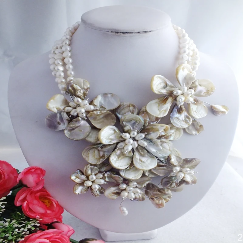 Amazing!!!!!  Best Selling Handmade White Freshwater Pearl With Shell Flower Necklace  20\