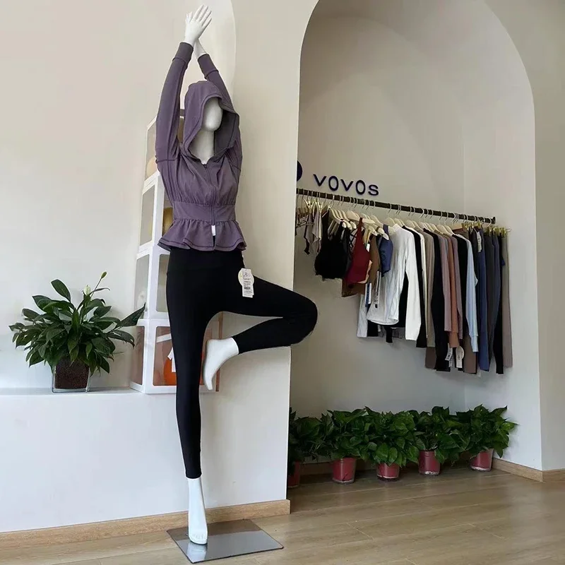 

Modern Female Fake Human Body Props Creative Full Body Yoga Mannequins Women's Clothing Clothing Store Model Sport Display Stand
