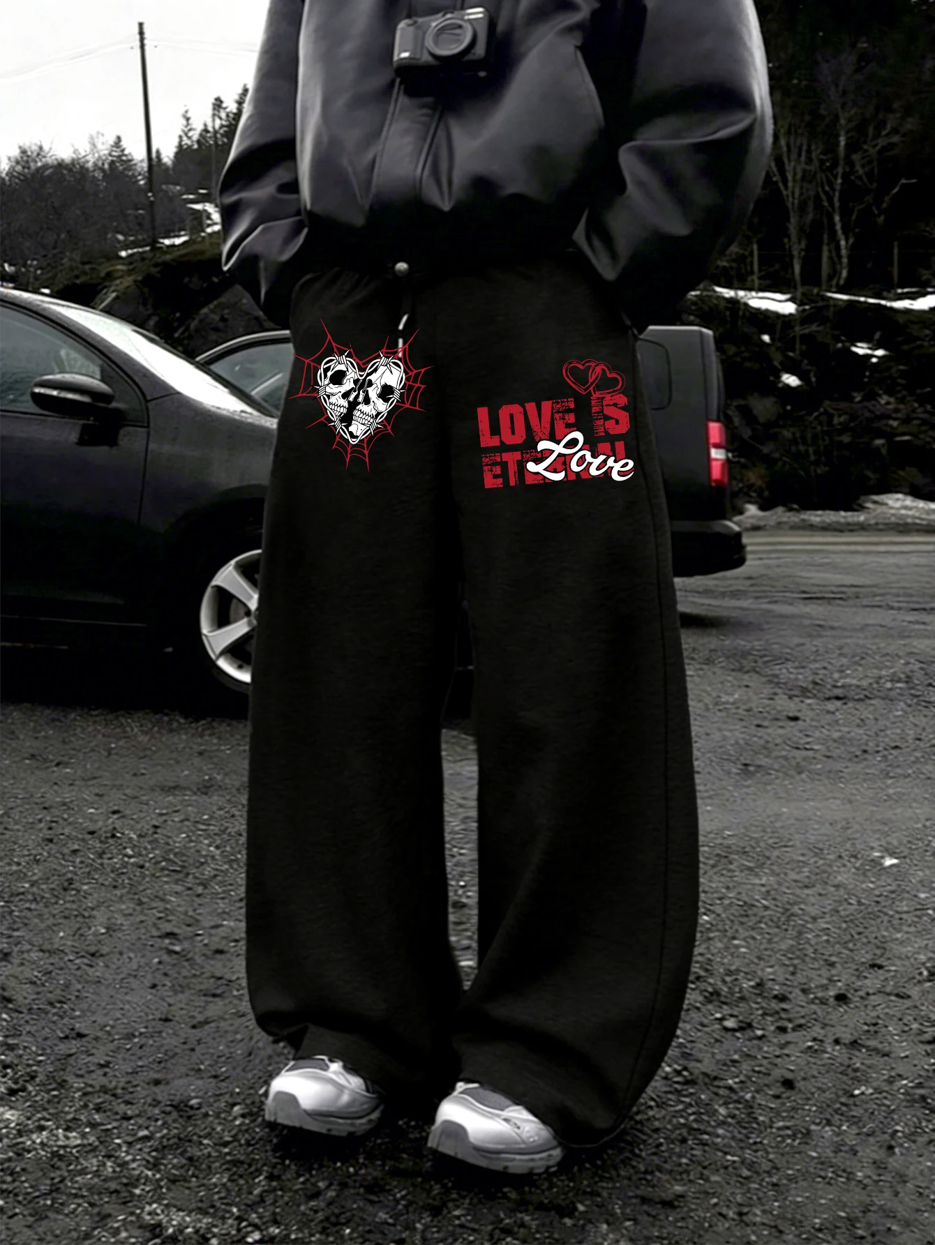 Men Wide Leg Skull Heart Sweatpants 100% Polyester Love Is Eternal Dual Side Print Baggy Y2K Drawstring Casual Jogger Pants