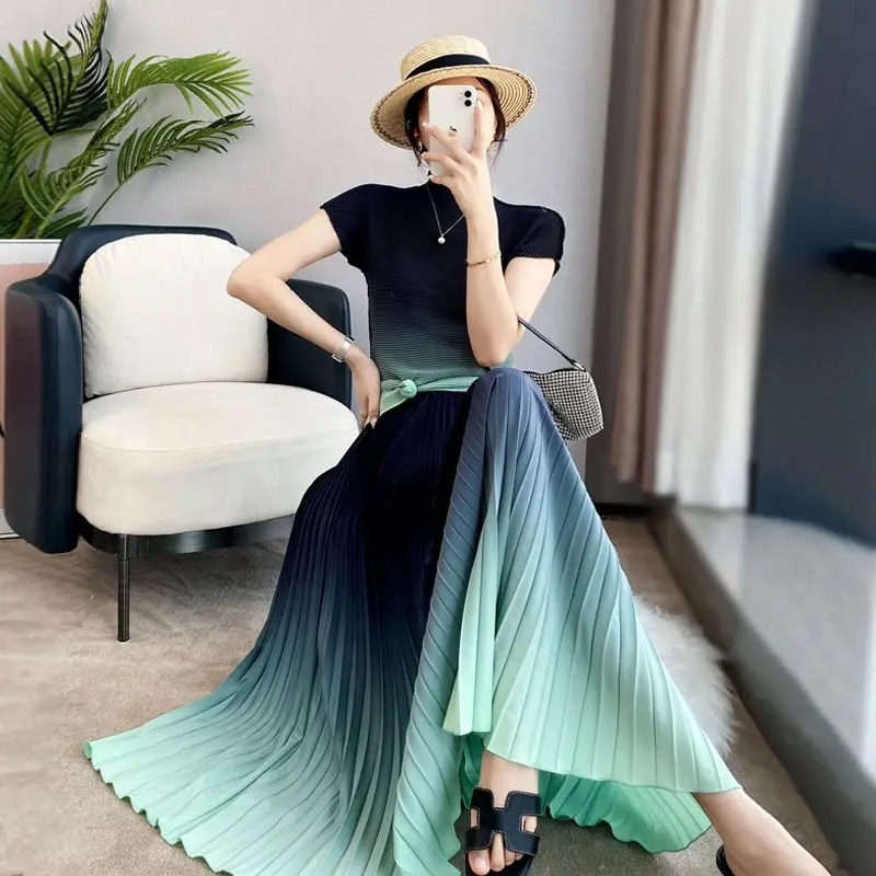 Pleated gradient color pleated set of skirt women summer o neck short sleeve casual skirt two-piece set of skirt female tops