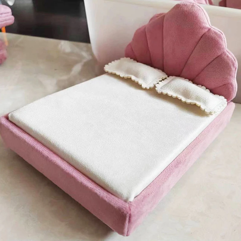 1:12 Dollhouse Mini Pink Double Bed Flannel Shell Bed Model W/Pillow Doll Bedroom Furniture Decor Toy Micro Scene Props