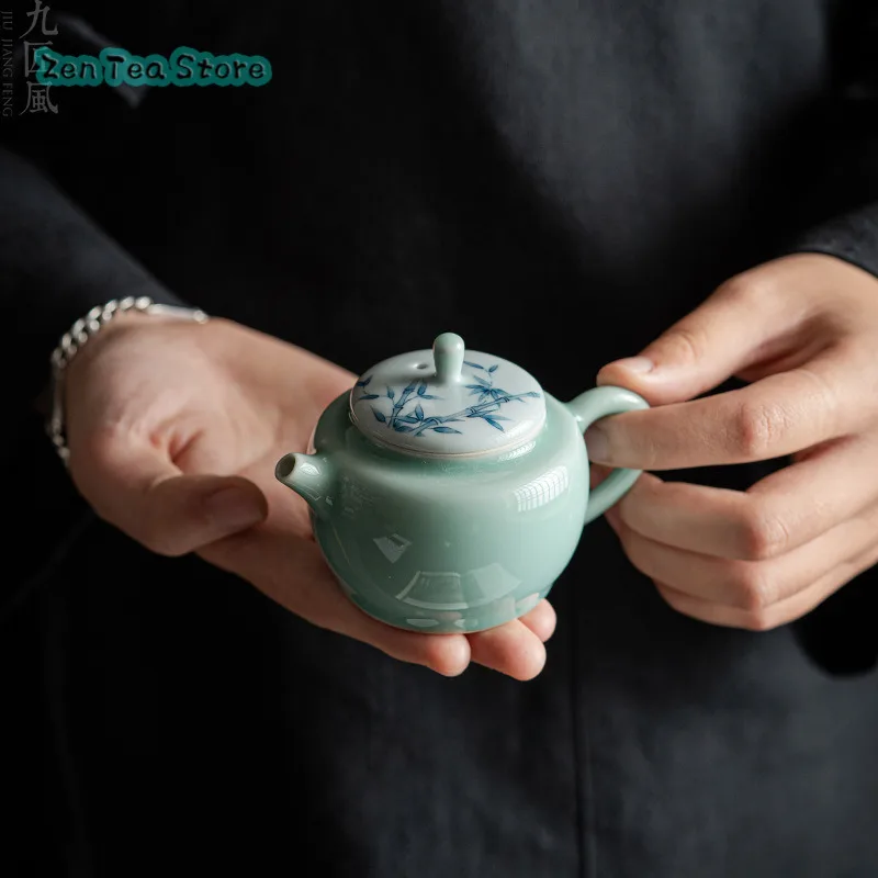 

Hand-painted Celadon Teapot Retro Kung Fu Tea Set Tea Infuser Ceramic Filter Single Pot Small Pot