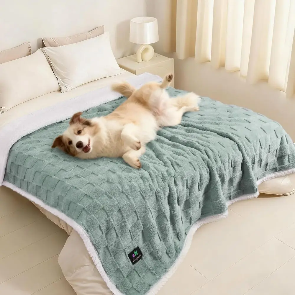 

Waterproo Dog Blanket, Leakproo Large Pet Blanket or Couch Soa Bed urniture Cover Protector, Washable Sot Sherpa leece with 3D ,