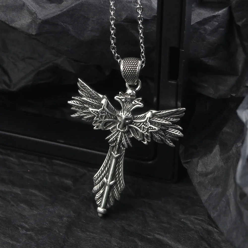 Retro Horus Eye Skull Cross Pendant Necklace for Men Women Hip Hop Punk Street Minimalist Collarbone Chain Jewelry Accessories