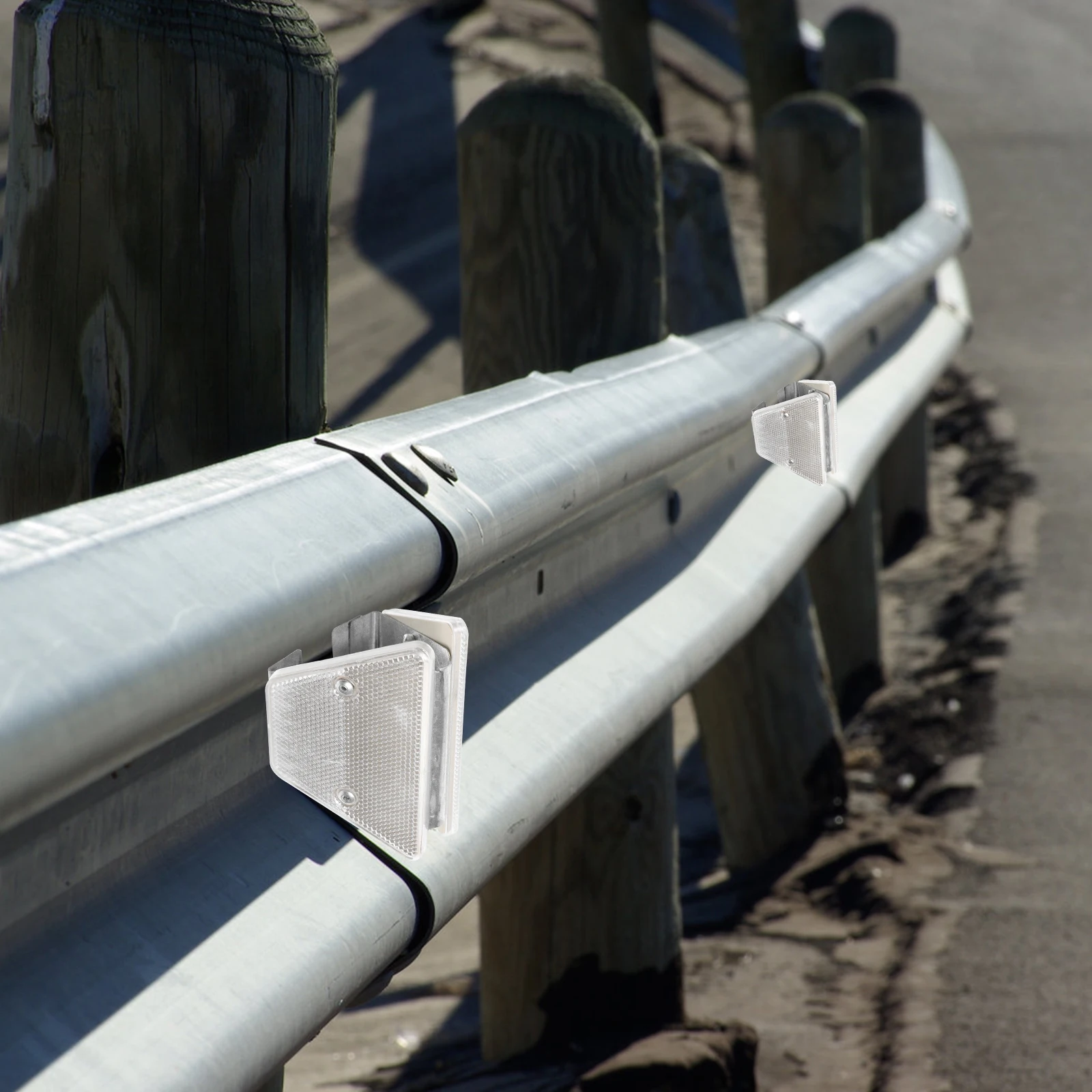 Trapezoidal Outline Reflective Driveway Markers Heavy Duty Reflectors Pavement Marker Long Term Use High Visibility