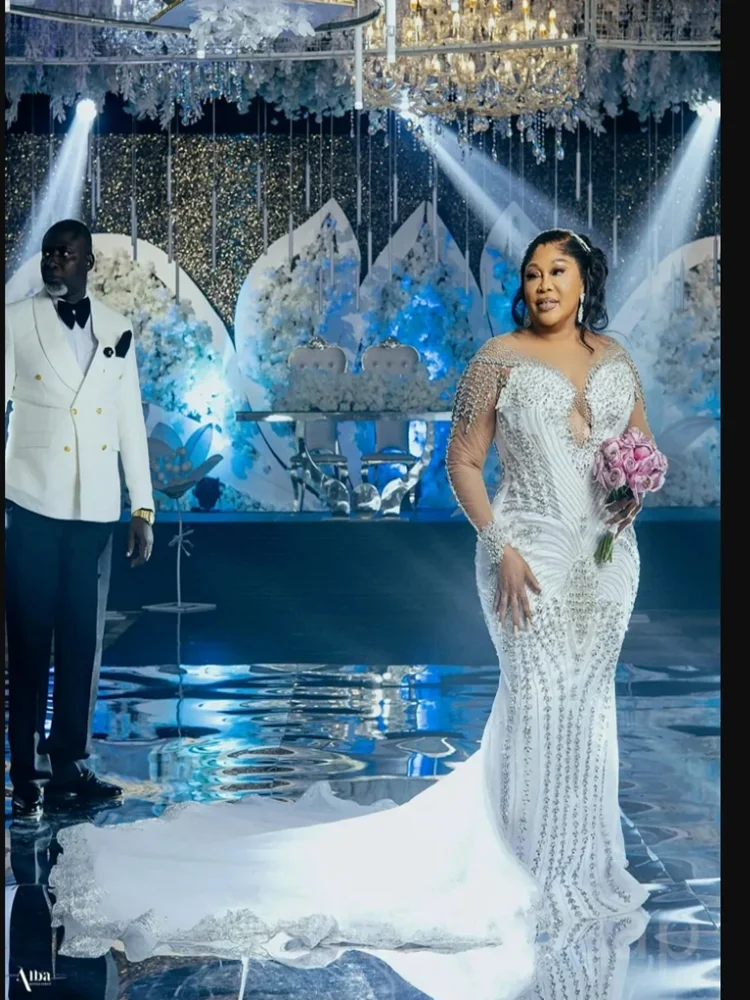 

Customized Scoop Neck Sparkly Crystals Bead Mermaid Wedding Dress Vestidos De Novias Arabic Illusion Back Plus Size Bridal Gown