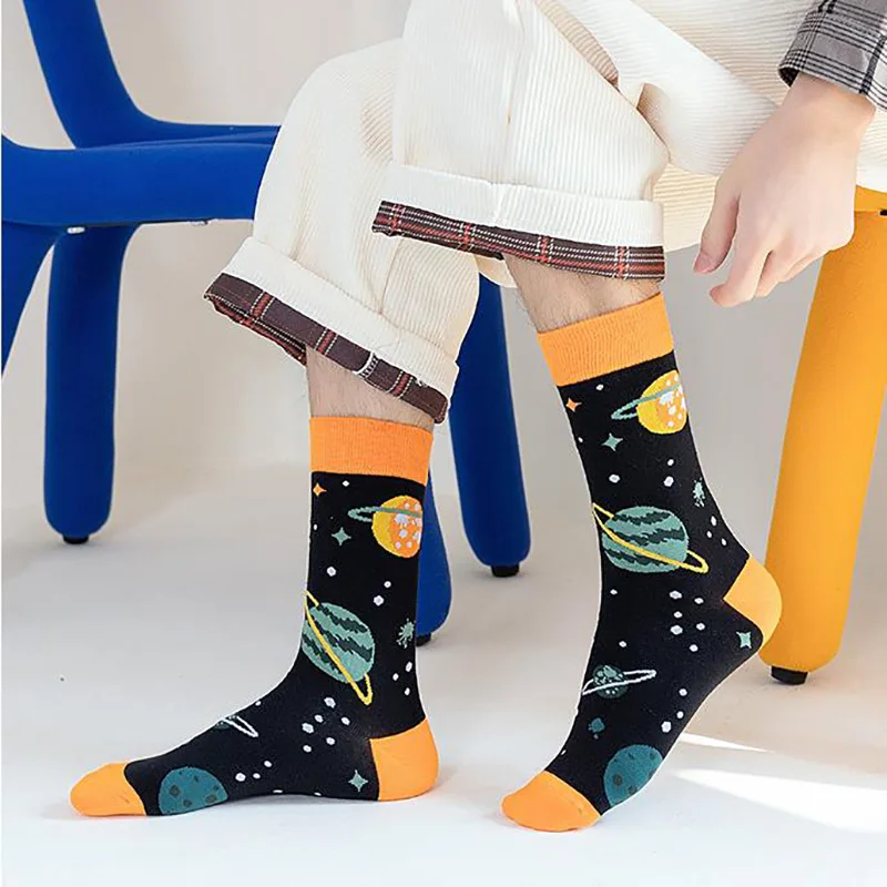 New Autumn and Winter Trendy Mid-calf Socks for Women Cartoon Astronaut Fashion Brand Socks Men\'s Personalized Socks