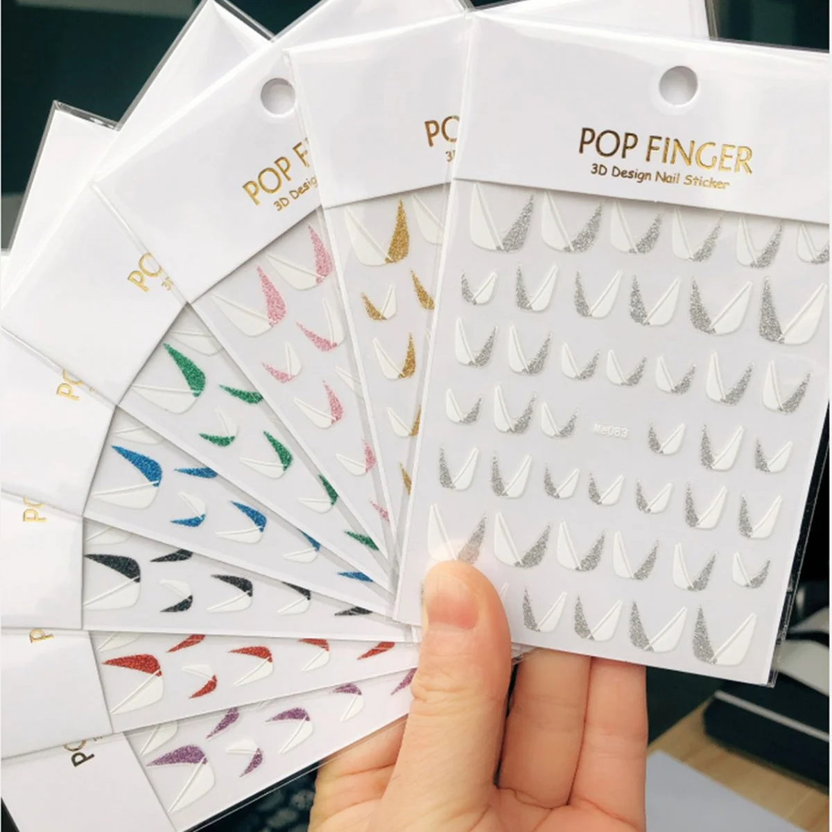 Autocollants 3D à paillettes brillantes pour les ongles, feuilles adhésives pour manucure, décalcomanies argentées et blanches, décorations pour nail art