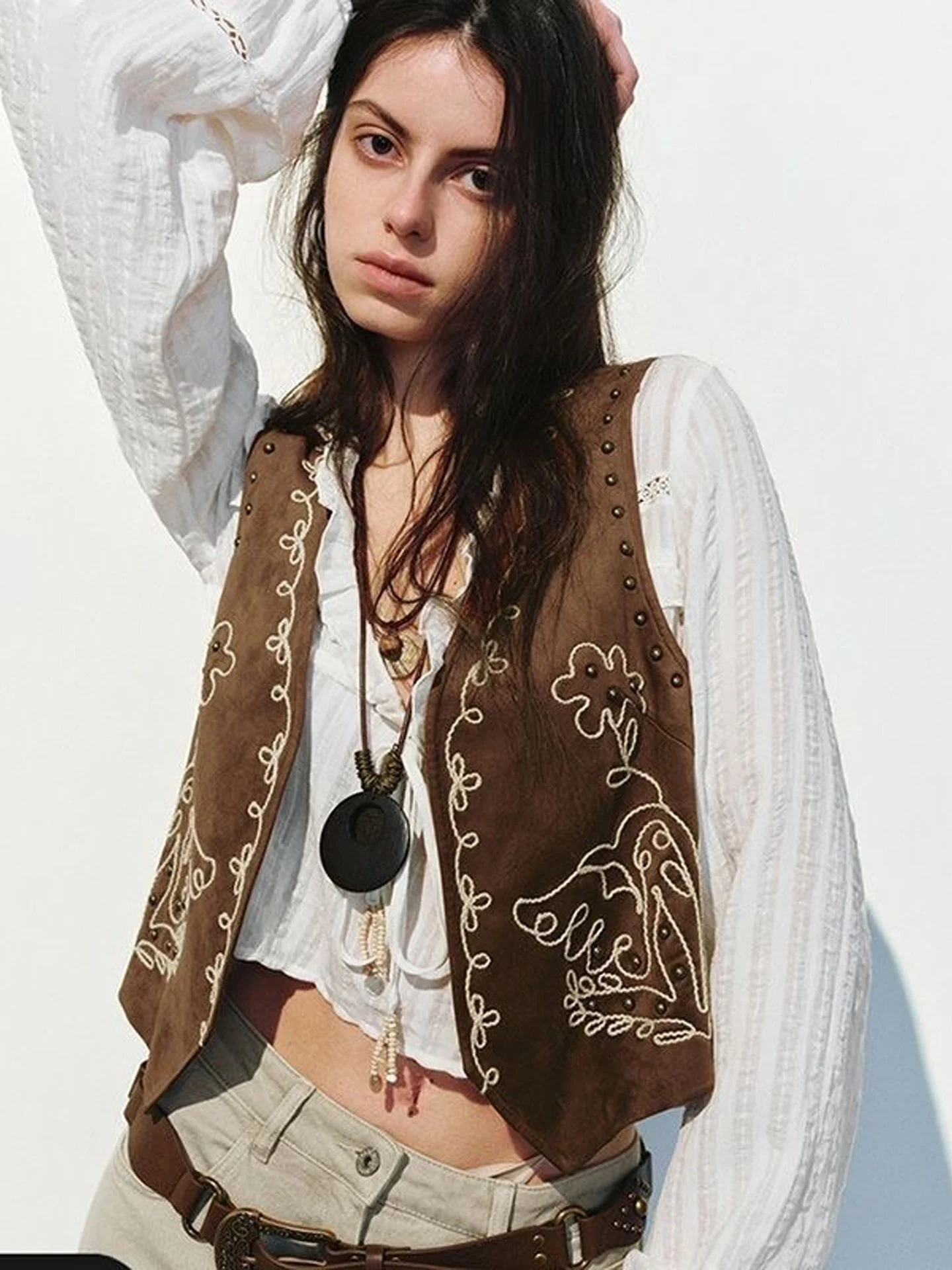 Fashionable Embroidered Slim Fit Vest Top Women's Outerwear Travel Casual Style Short Length V-Neck Breathable Regular Thickness