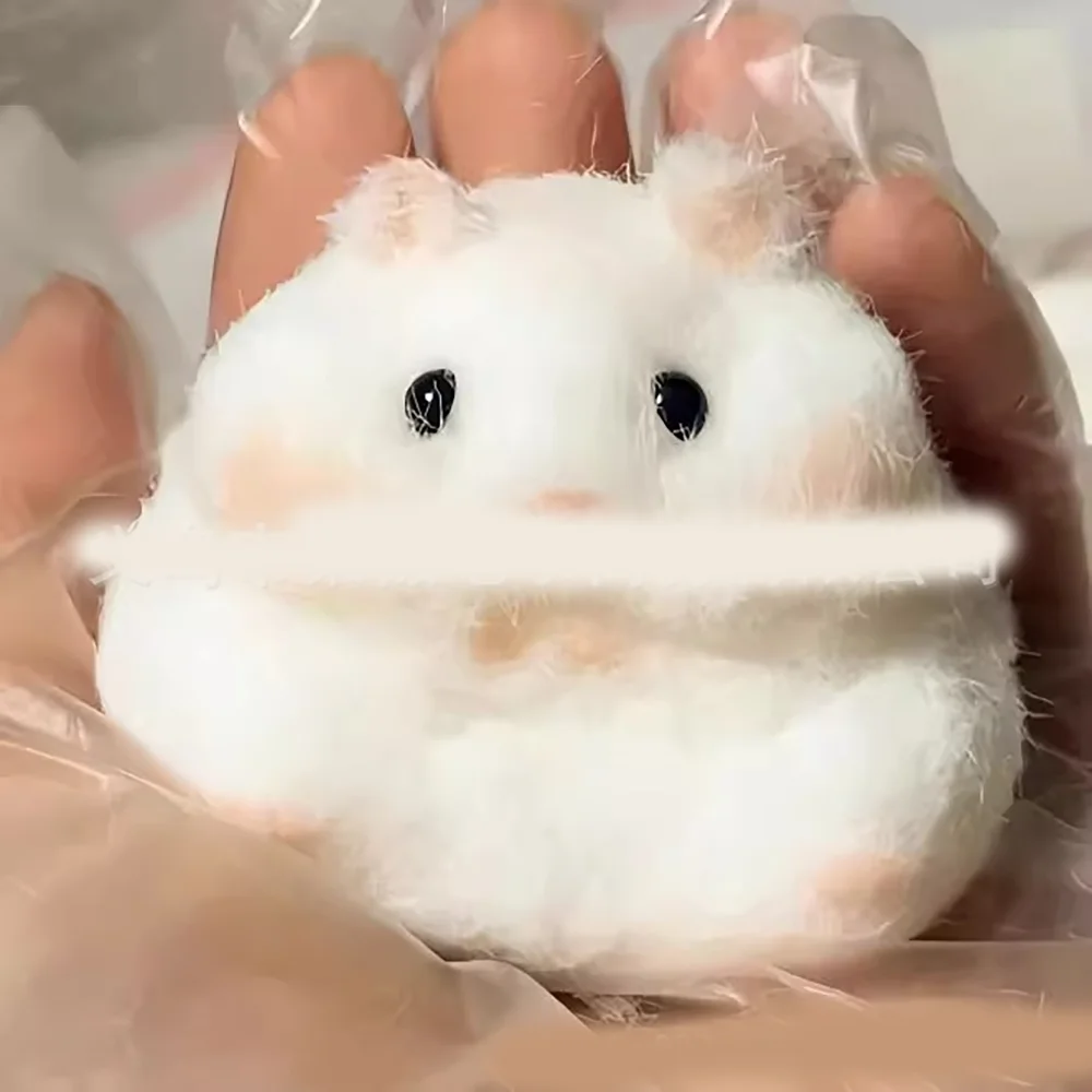 1pcs Simulated Cute Plush Hamster Soft Pinch to Relieve Office Stress and Tension Decompression Slow Rebound Fidget Daily Toys.