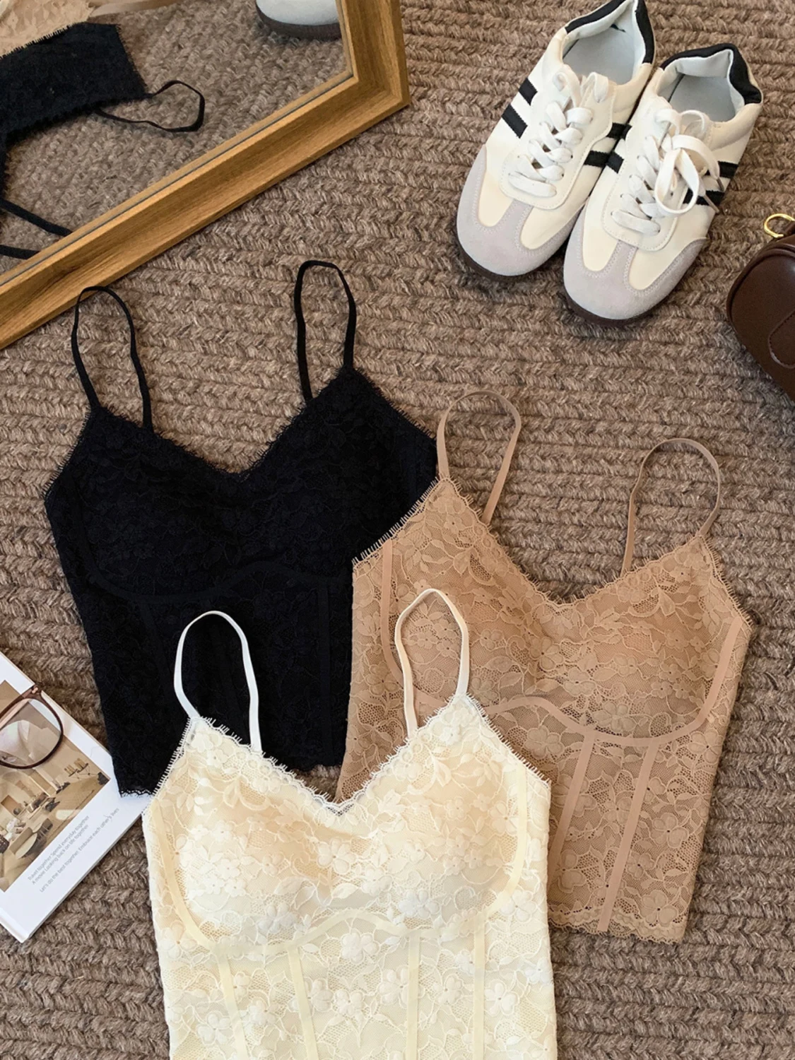 Débardeur d'été en dentelle pour femmes, une pièce, couche de Base, grande taille, Design en fibre, longueur régulière