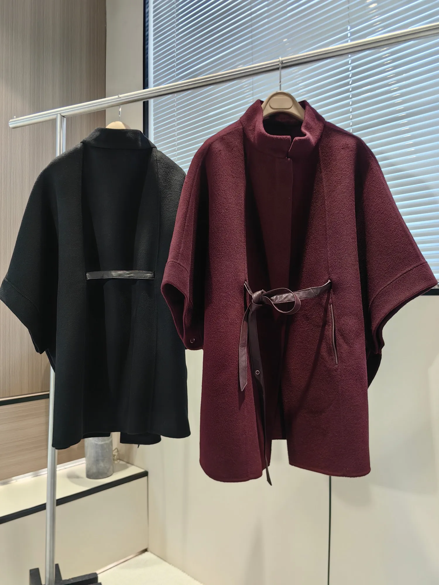 24 Autumn and Winter Women's New Cashmere Wool Blend High Quality Fashion Cape Coat