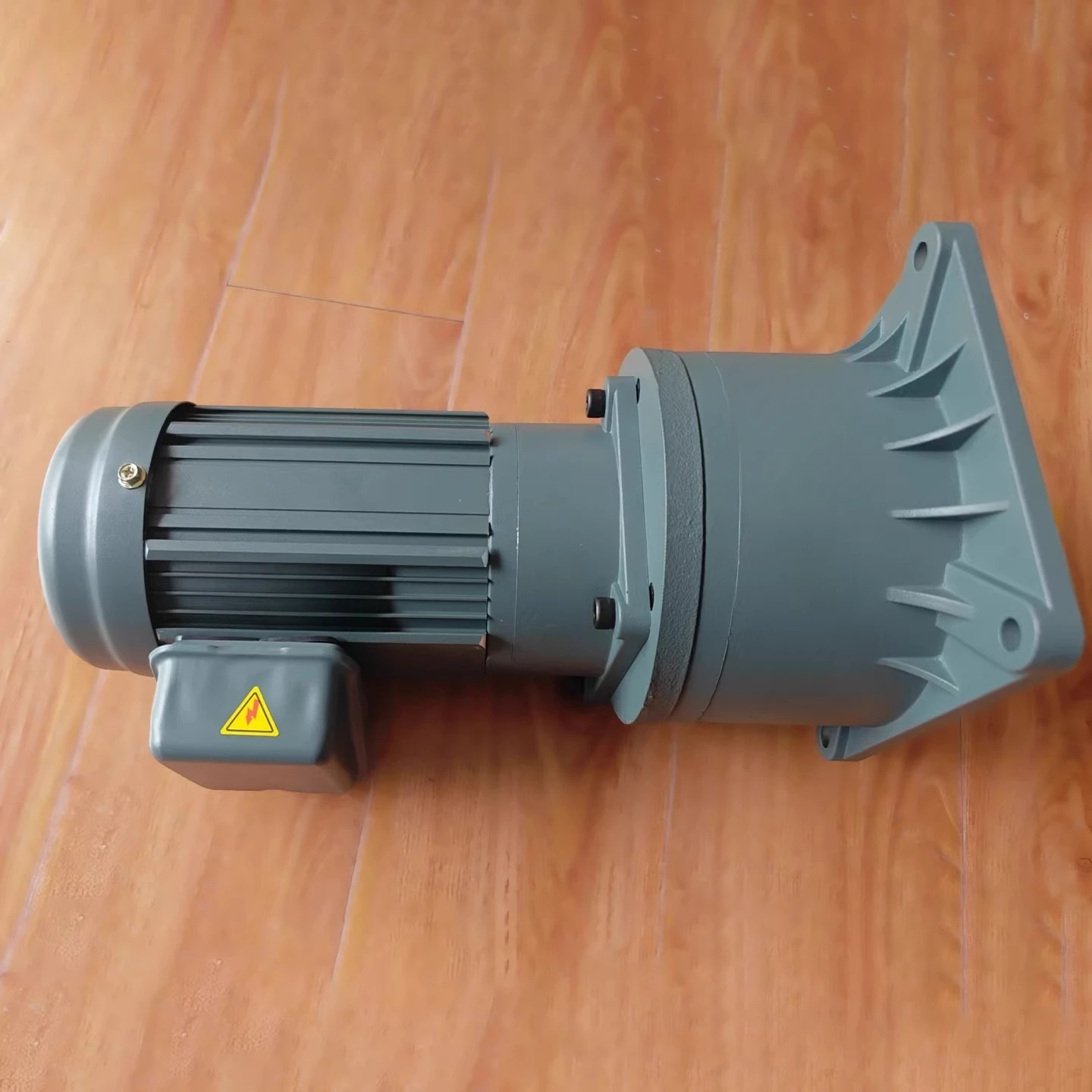 Motor GV/GH-18 22 28 gear reduction three-phase asynchronous motor 380V motor