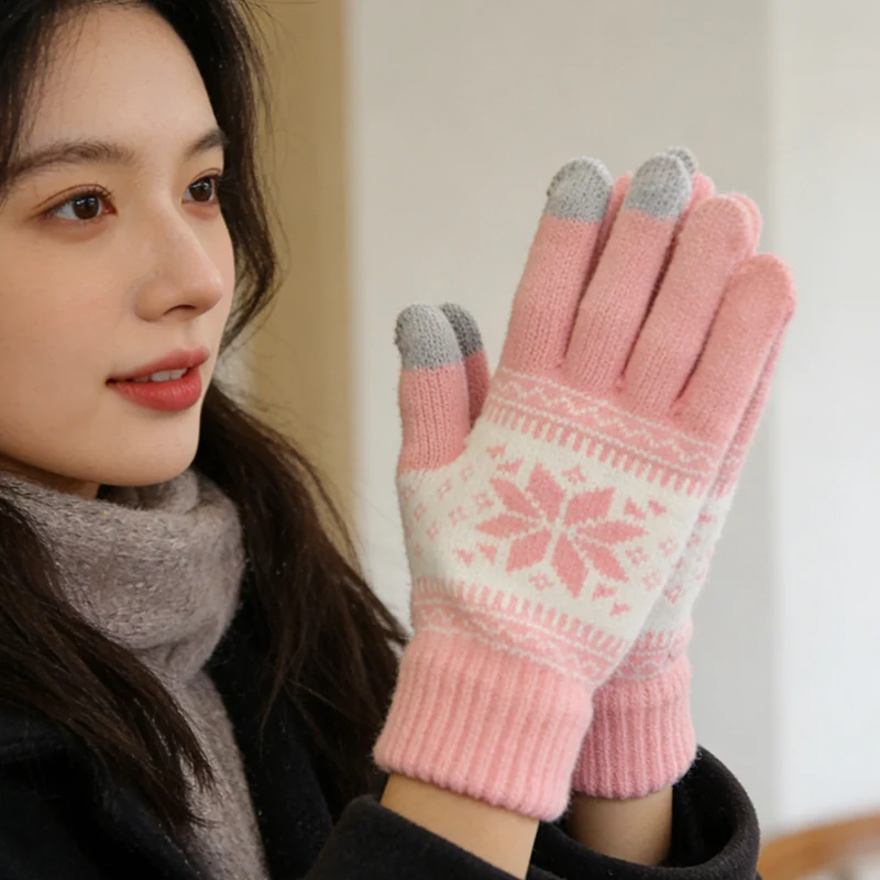 

Autumn and Winter Warm Thickened Fleece-Lined Knitted Gloves for Men and Women to Protect Against the Cold While Running