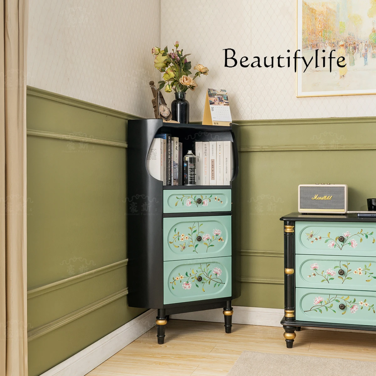 

Угловой шкаф для гостиной, художественная роспись, декоративный шкаф для маленькой квартиры, треугольный угловой французский зеленый шкаф-витрина